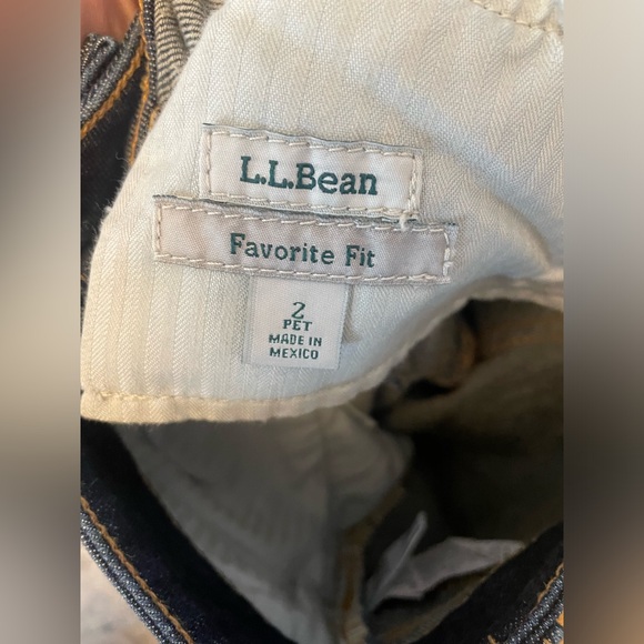 LL Bean perfect fit dark wash jeans. - Picture 5 of 5